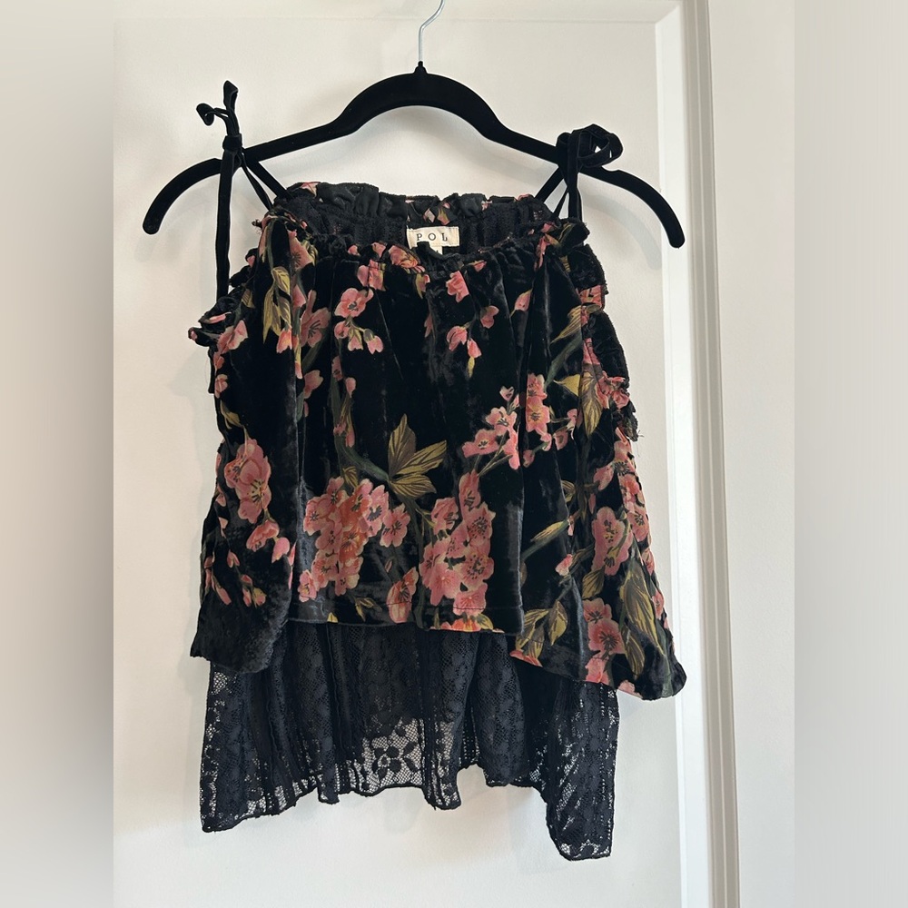 POL Black and Pink Floral Velvet and Lace Flowy Cropped Blouse Size Medium